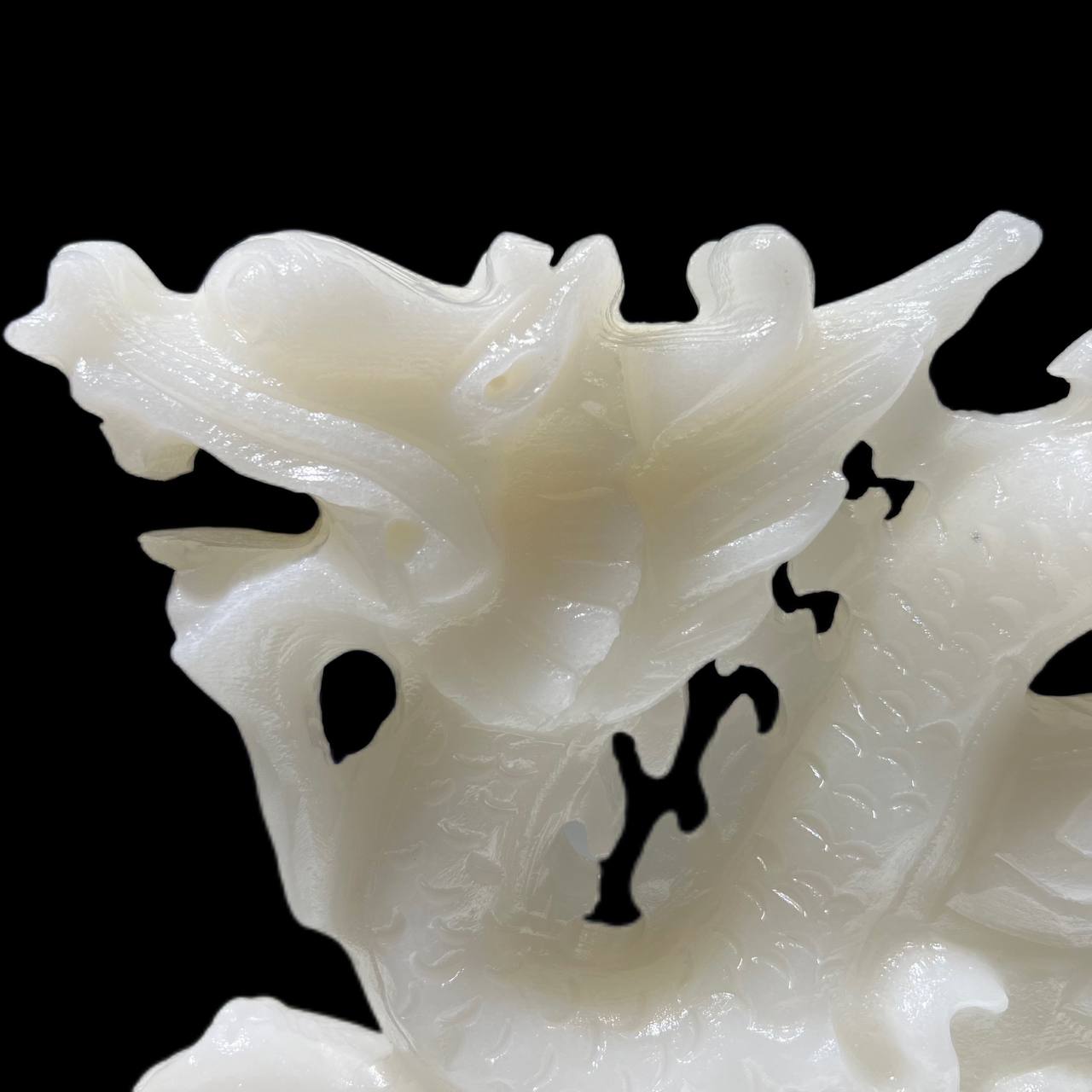 Fine Carved Dragon (White Jade, Green Jade)